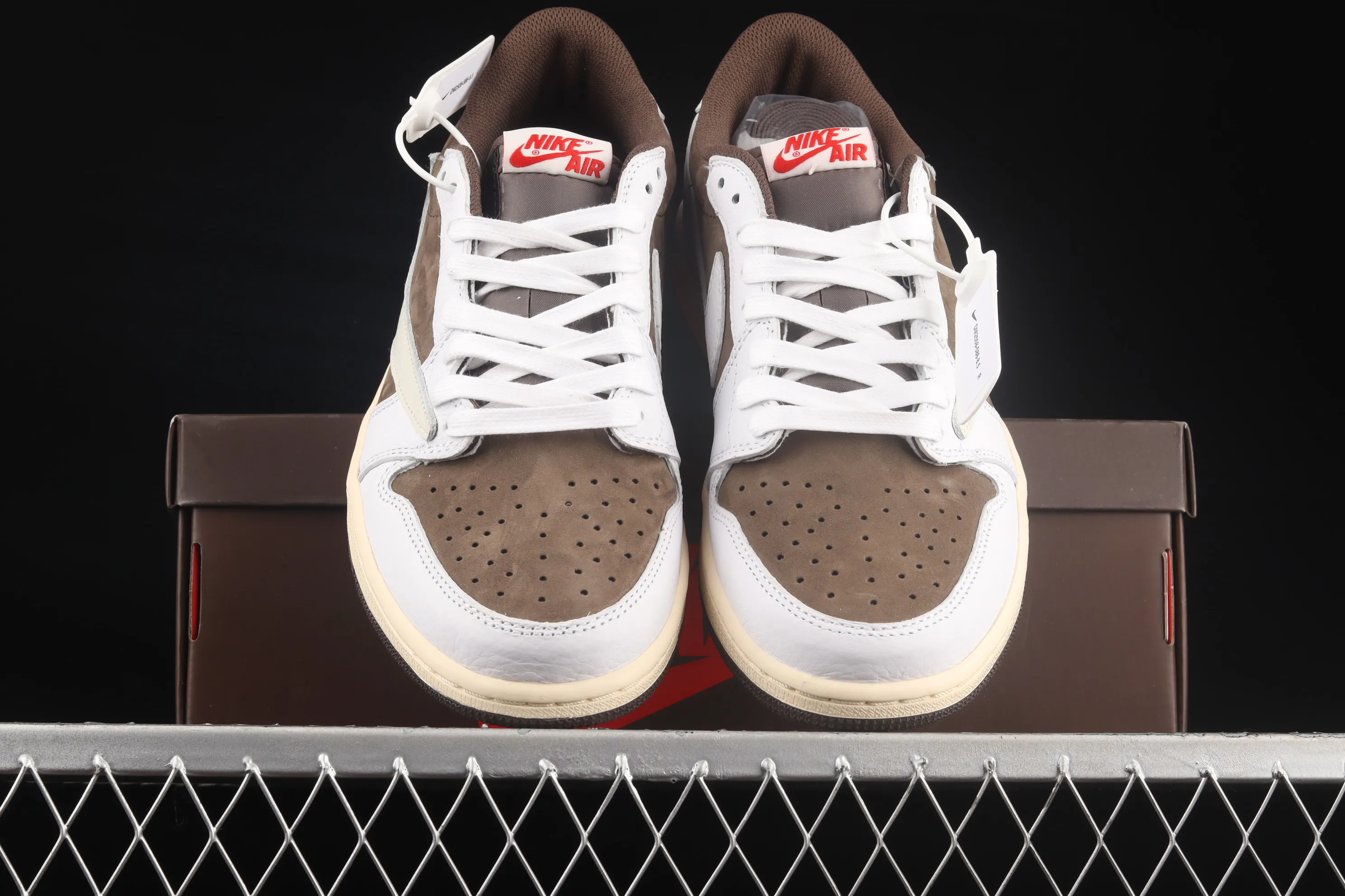 All Categories Air Jordan Jordan Series Basketball Shoes Air Jordan 1 Low Travis Scott x Air Jordan 1 Low OG AJ1 Joe 1 Overhook White Brown Suede Low-top Basketball Shoes DM2508-586